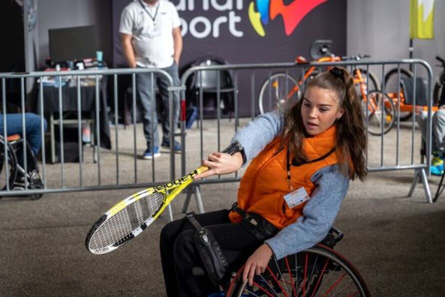 Loane tennis fauteuil.jpg